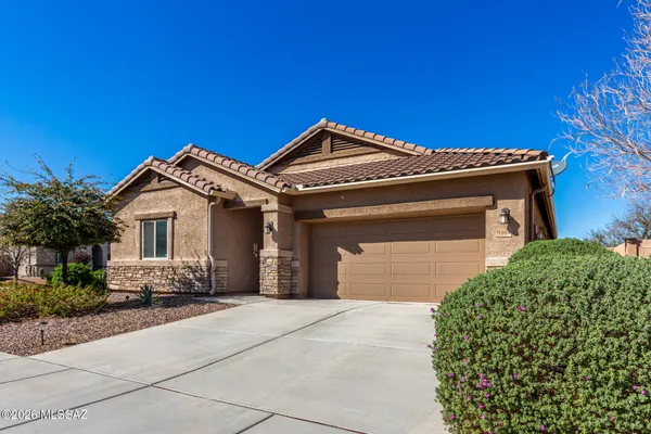 9162 W BLUE SAGUARO ST