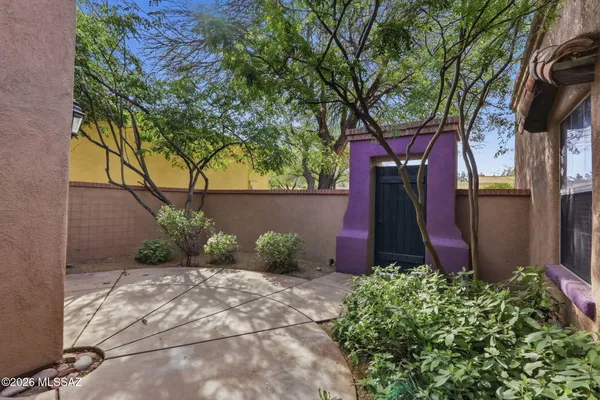 3753 N PLACITA VERGEL