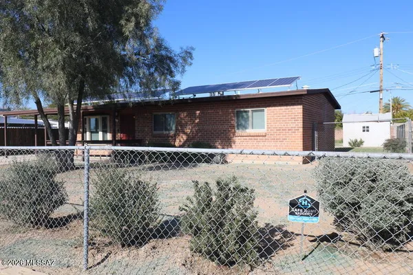3631 E FRANKFORT STRA