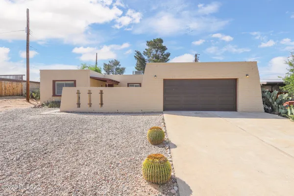 3159 W CALLE FRESA