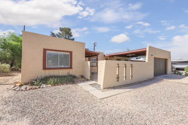 3159 W CALLE FRESA