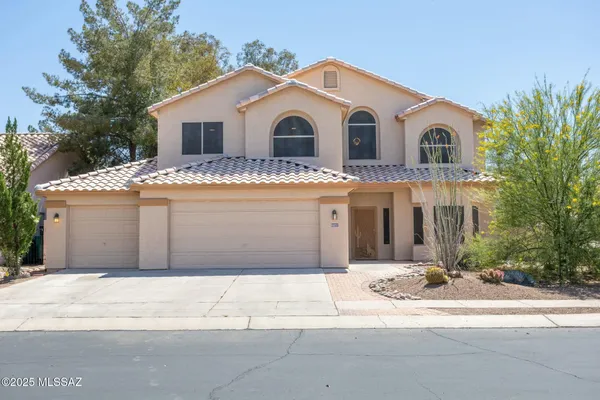 6851 W KERN DR
