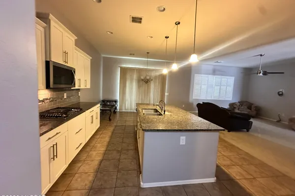 5896 W YUMA MINE CIR