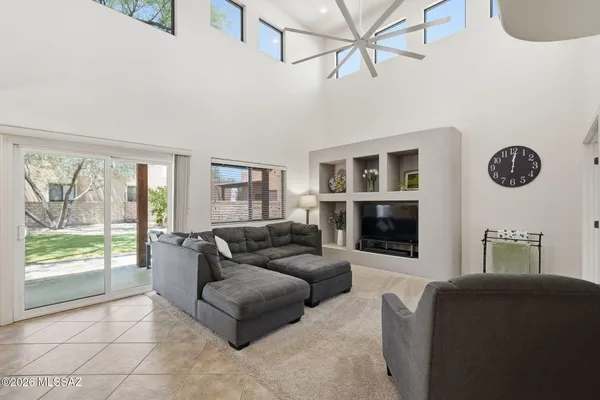 3121 N PLACITA AGUA CALIENTE