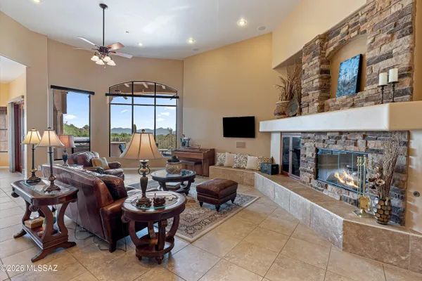 11135 N STARGAZER DR