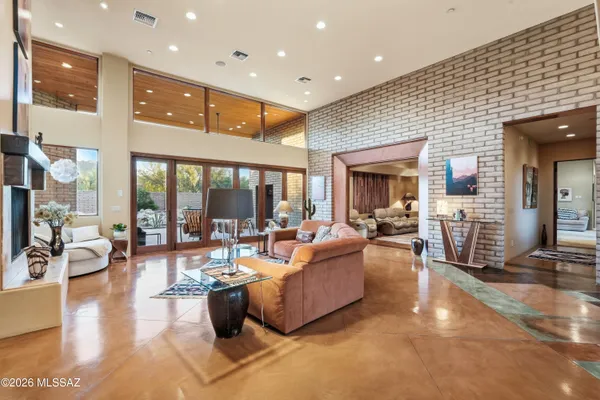 12772 N SORREL STALLION PL