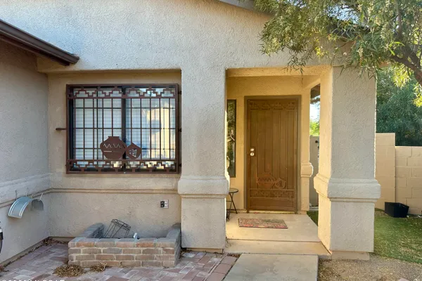 1679 W SAUVIGNON DR