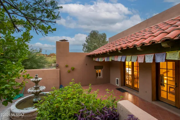 5066 N PLACITA CHOLULA