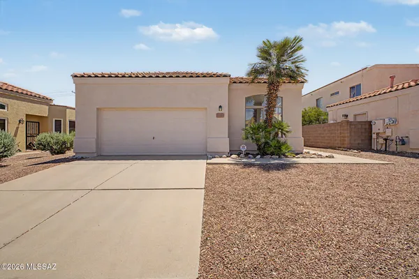 8453 S CAMINO BENGALA