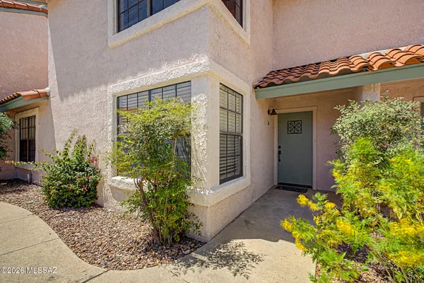 6415 N TIERRA DE LAS CATALINAS 38