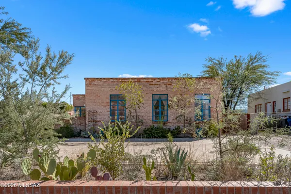 1934 E MABEL ST