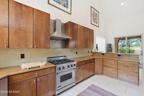 1361 E SONORAN DESERT DR