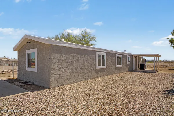 13501 N WARFIELD CIR