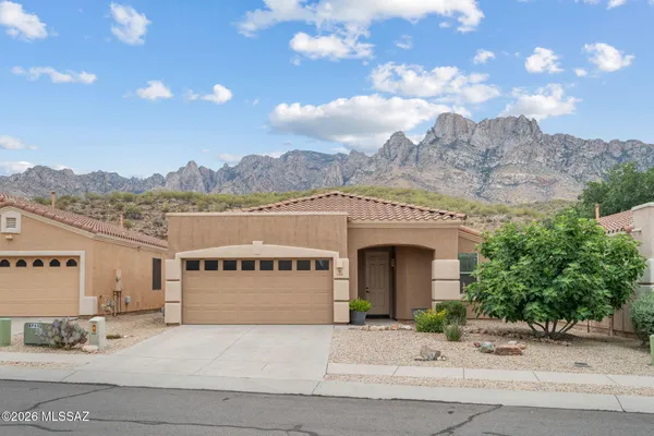 2256 E STONE STABLE DR