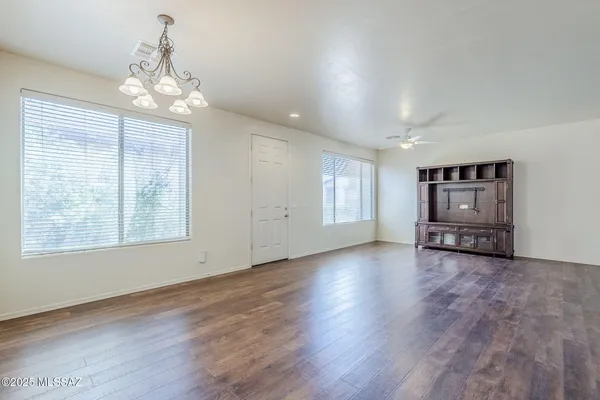 3517 N CAMINO LA JICARRILLA