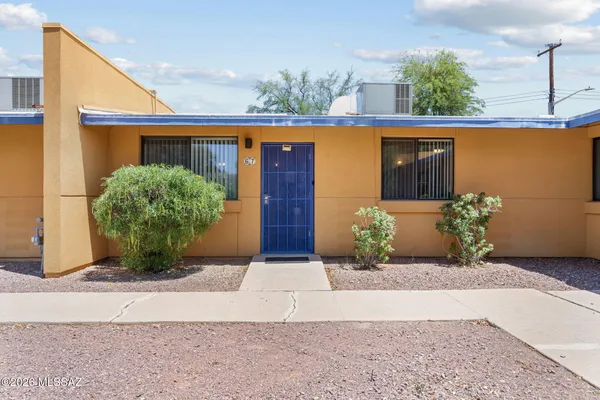 350 N SILVERBELL 67