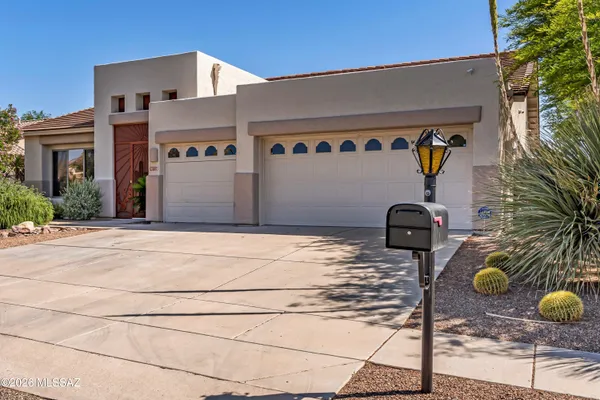 10758 E MICA MEADOW DR