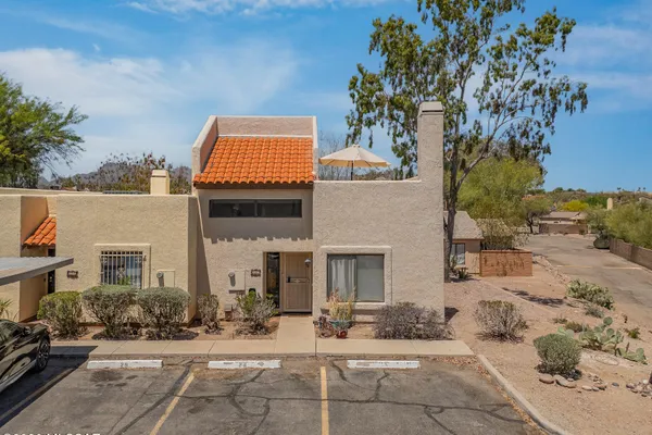 2533 N IRONWOOD RIDGE DR