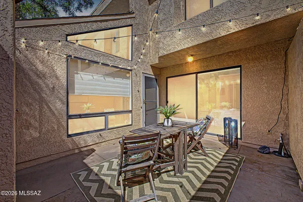 5675 N CAMINO ESPLENDORA 7-141