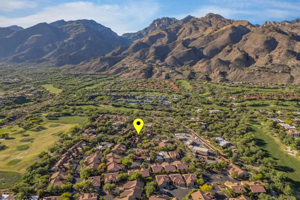 6119 N BLACK BEAR LOOP