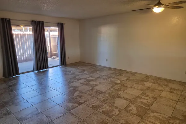 925 S PANTANO PKWY