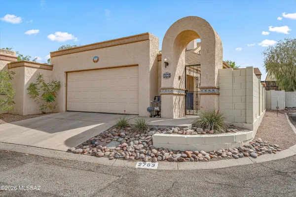 2763 W CATTAIL PL