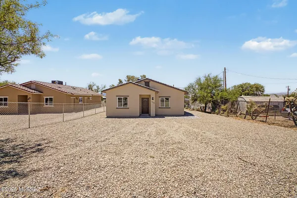 1310 E SUNCREST DR