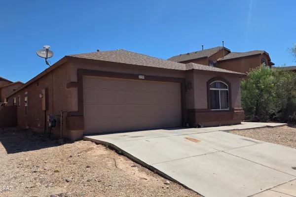 2399 E CALLE LENA VERDE