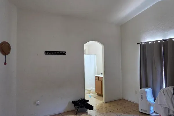 2399 E CALLE LENA VERDE