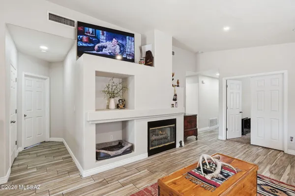 10356 E DANWOOD WAY