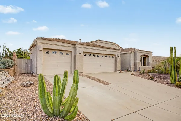 573 W SILVERTIP RD