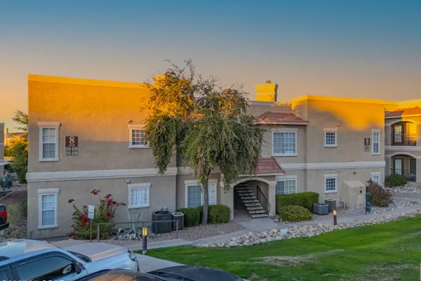 1500 E PUSCH WILDERNESS DR 8204