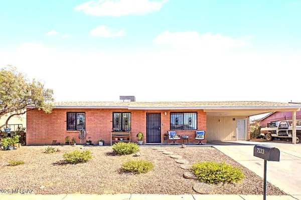 7533 W CALLE ARAGON