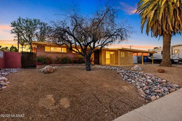 7357 E PRINCETON DR