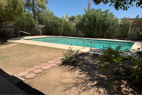 2018 N ROSEMARY DR