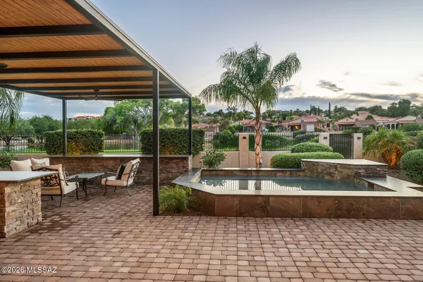 8589 N ARNOLD PALMER DR