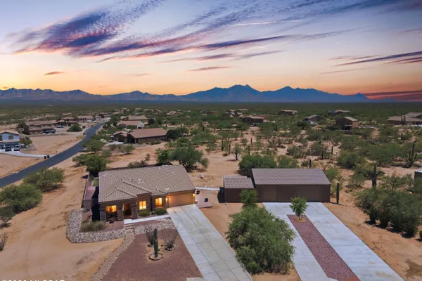 3574 E SWEET GRASS TRL