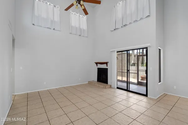 5572 N CRYSTAL MIST PL