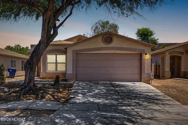 8129 S SUNNY HORIZON PL