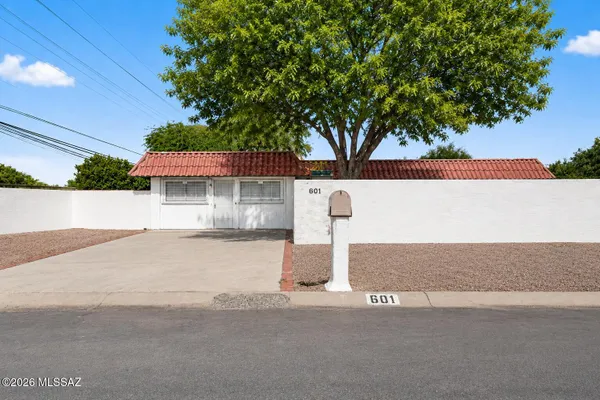 601 N RUSTON AVE