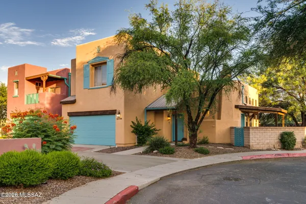 5104 E CALLE VIS