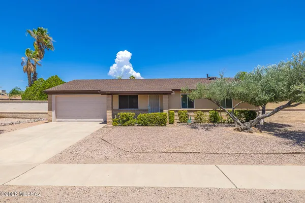 2972 W PEPPER DR