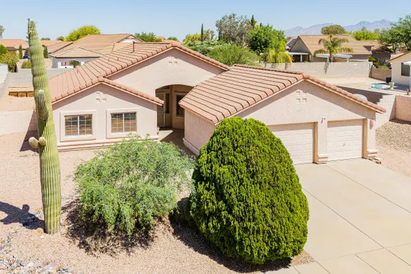 9003 E LA PALMA DR