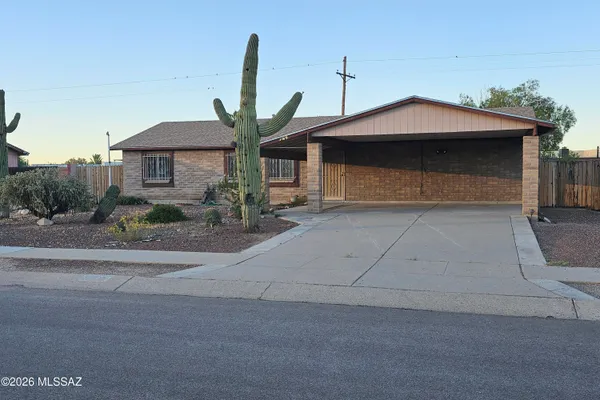 3019 W CORIANDER DR
