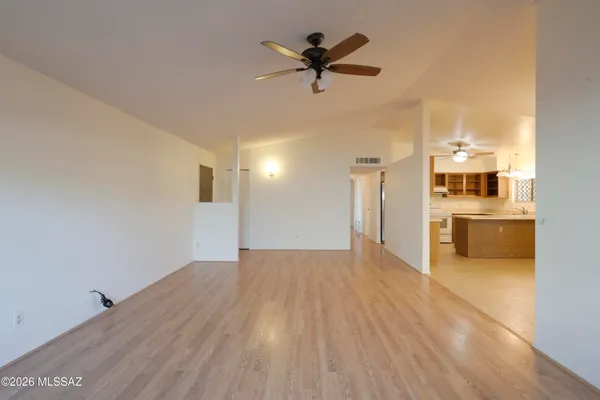 3019 W CORIANDER DR