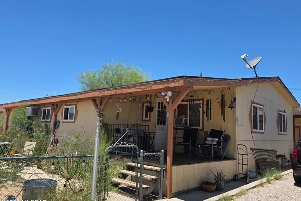 2934 W CENTURY DR