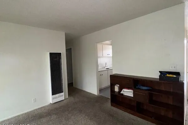 1735 S JONES BLVD K208