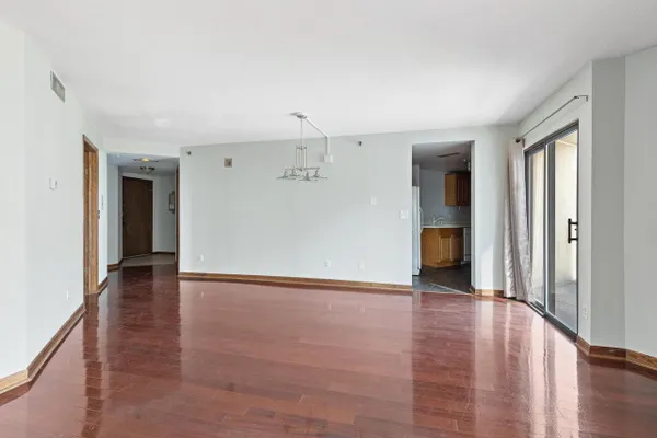 1633 N PROSPECT AVE 3E
