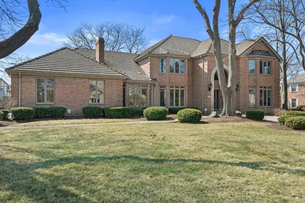 130 LAMPLIGHTER LN