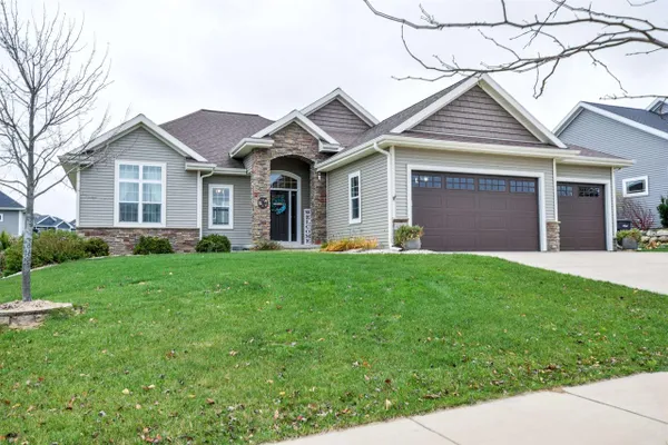 6586 WOLF HOLLOW RD